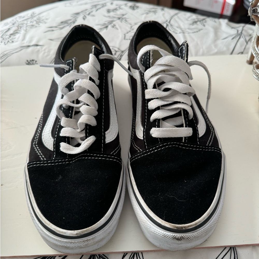 Black Old Skool Vans - 6.5